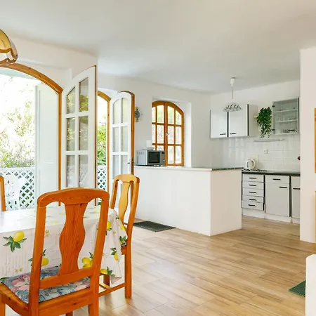 Elisabeth By Interhome *